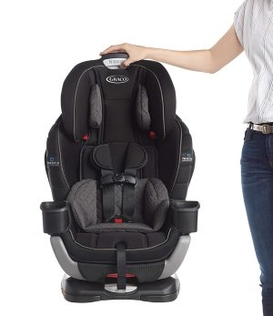 Qué tan grande es el asiento Graco Extend2Fit